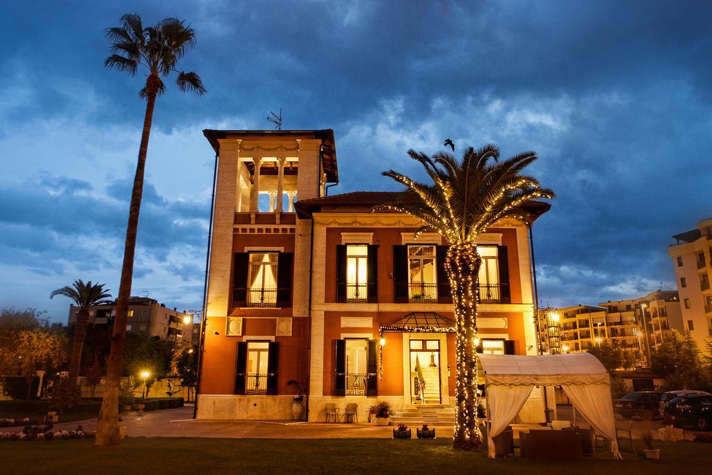 Villa Pallotta Luxury B&B Cerignola Bagian luar foto