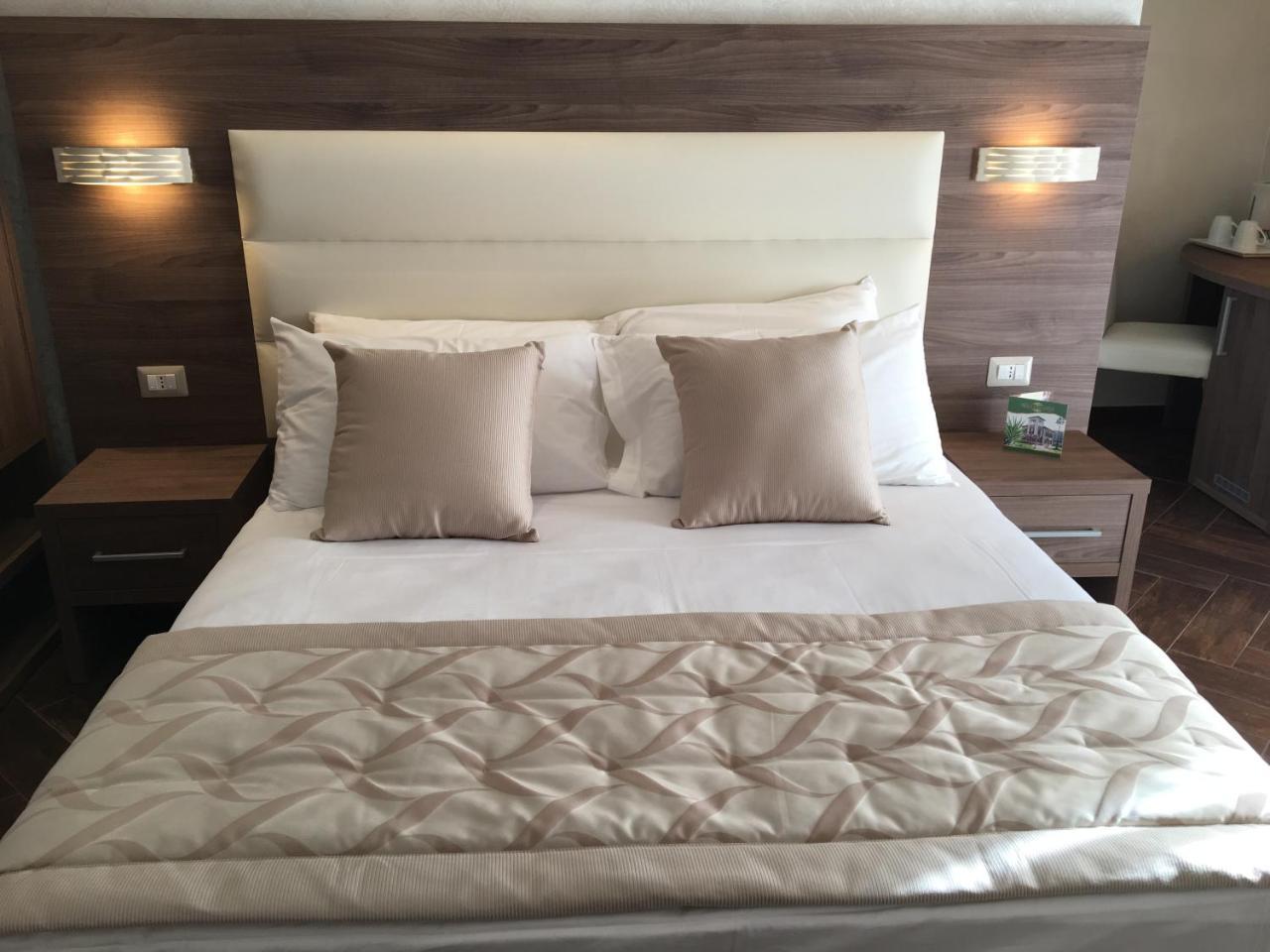 Villa Pallotta Luxury B&B Cerignola Bagian luar foto